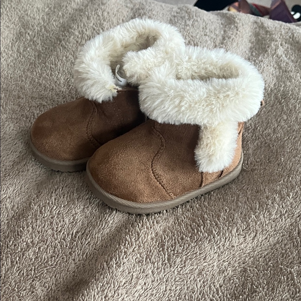 Wonder Nation Tan Kids Boots with Faux Fur
